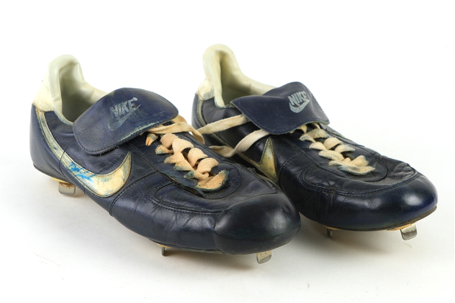 1984-89 Dwight Gooden New York Mets Signed Game Worn Nike Cleats (MEARS LOA/JSA)