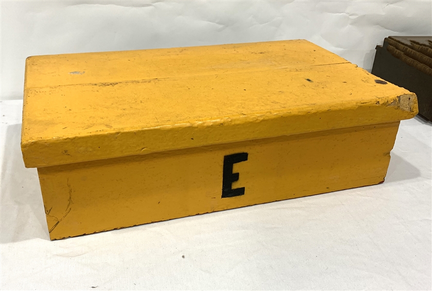 1994 Chicago Stadium Club Circle Seats Yellow Painted Wood "E" Row Marker 