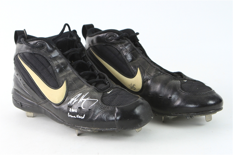 2002 Bob Howry Chicago White Sox Signed Game Worn Nike Cleats (MEARS LOA/JSA)