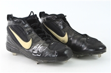 2002 Bob Howry Chicago White Sox Signed Game Worn Nike Cleats (MEARS LOA/JSA)