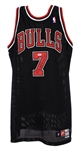 1997-98 Toni Kukoc Chicago Bulls Signed Game Worn Alternate Uniform (MEARS A10/JSA/Team Letter) NBA Champions