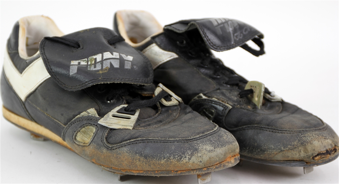 1993 Pete OBrien Seattle Mariners Signed Game Worn Pony Cleats (MEARS LOA/JSA)