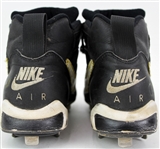 1996-99 Jeff Bagwell Houston Astros Signed Game Worn Nike Cleats (MEARS LOA/JSA)