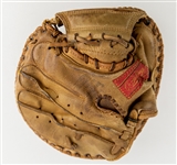 1970's-90's Johnny Bench Cincinnati Reds Store Model Rawlings Catcher Mitt & Signed ONL White Baseball (JSA)