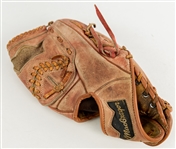 1970's-90's Hank Aaron Atlanta Braves Store Model MacGregor Mitt & Signed Baseball 