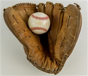 1970s-80s Ron Santo Chicago Cubs Store Model Wilson Mitt & Signed ONL White Baseball (JSA)