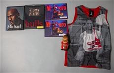 1970s-1990s Chicago Bulls Books, Magazines, Programs, & more (Lot of 20+)