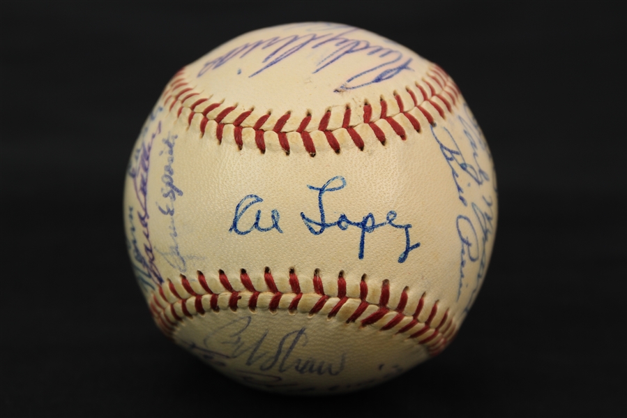 1959 Chicago White Sox Team Signed OAL Harridge Baseball w/ 29 Signatures Including Nelson Fox, Luis Aparicio, Ted Kluszewski, Early Wynn & More (JSA)