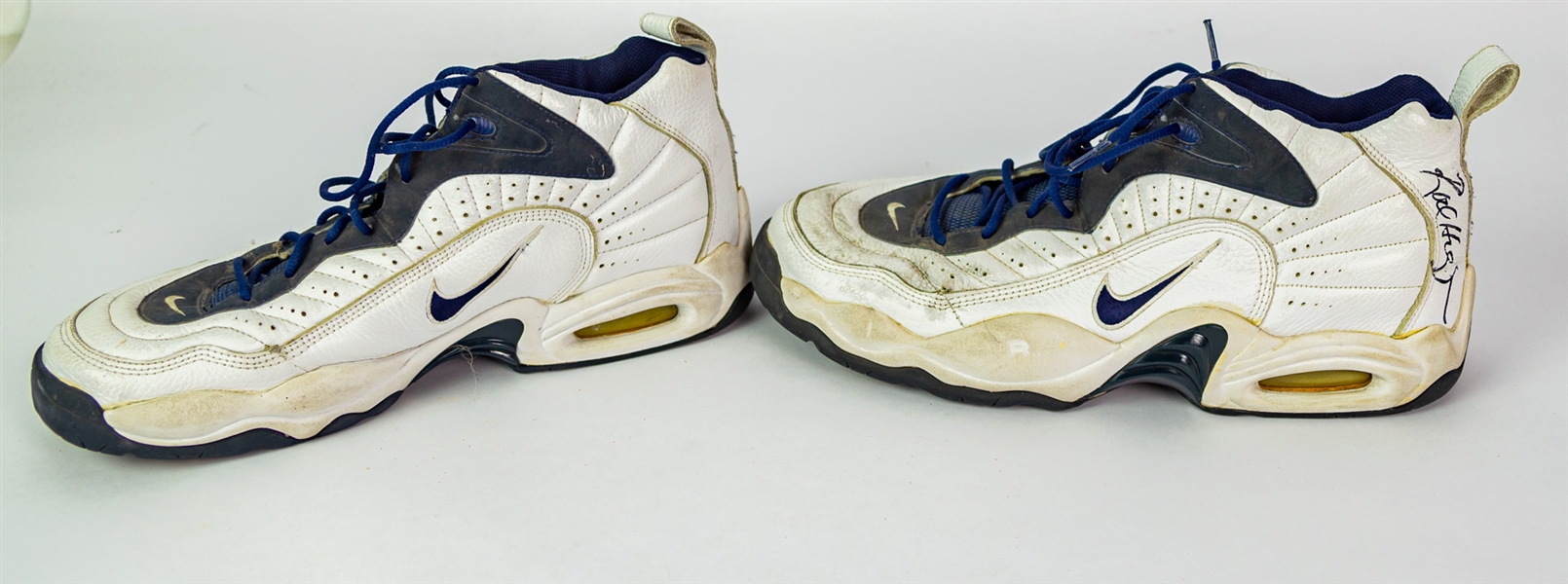 1990-92 Rod Higgins Golden State Warriors Signed Nike Game Worn Sneakers (MEARS LOA/JSA)