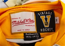 1971-72 Bobby Orr Boston Bruins Mitchell & Ness High Quality Reproduction Jersey 