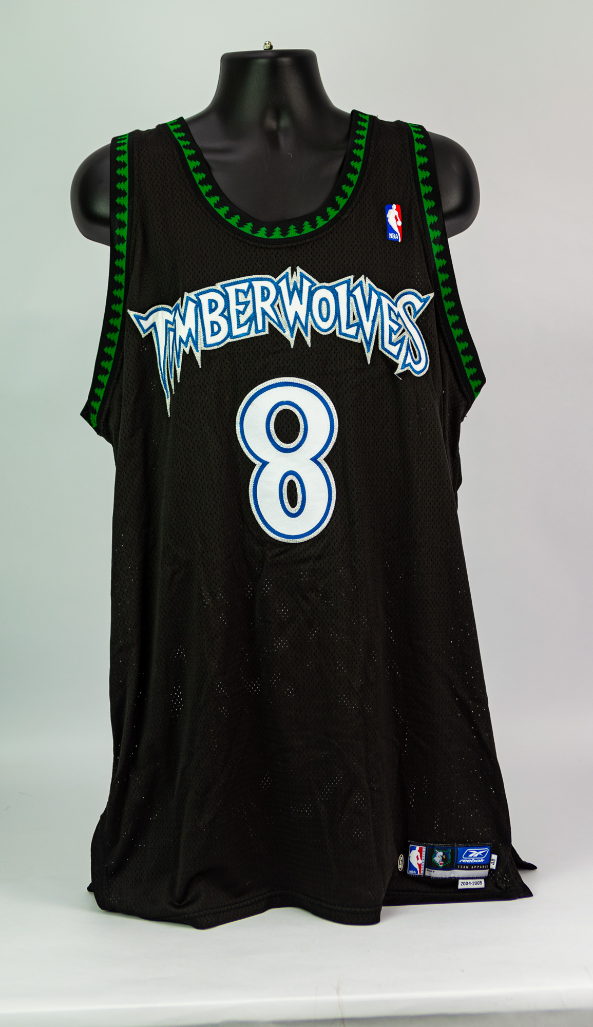 2004-05 Latrell Sprewell Game-Used Timberwolves Uniform - Memorabilia Expert