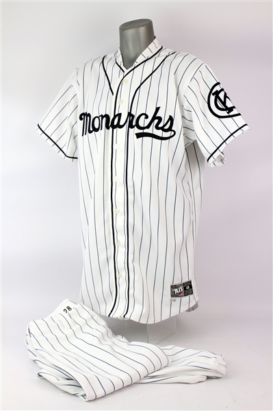 2009 Kyle Davies Kansas City Royals Signed Negro League Tribute Uniform (MEARS LOA/JSA/MLB Hologram)