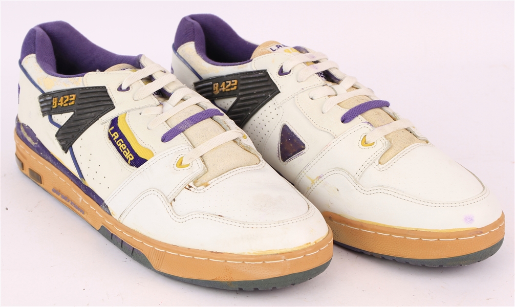 1988-89 Kareem Abdul Jabbar Los Angeles Lakers Game Worn LA Gear Sneakers (MEARS LOA)