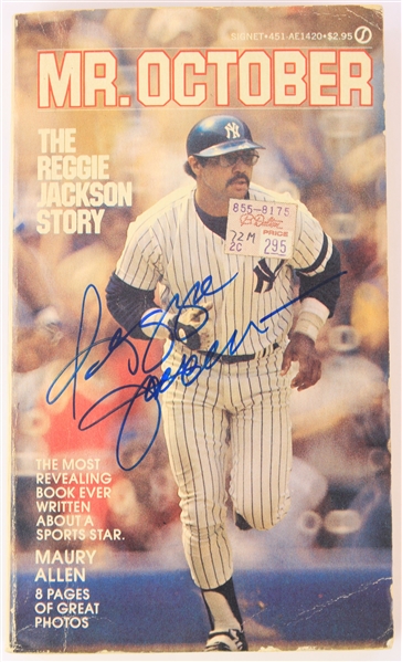 1982 Reggie Jackson New York Yankees Signed Mr. October Paperback Book (*JSA*)