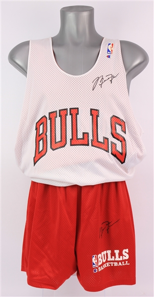 1990-93 circa Michael Jordan Chicago Bulls Clubhouse Signed Reversible Practice Jersey & Practice Shorts (MEARS LOA)
