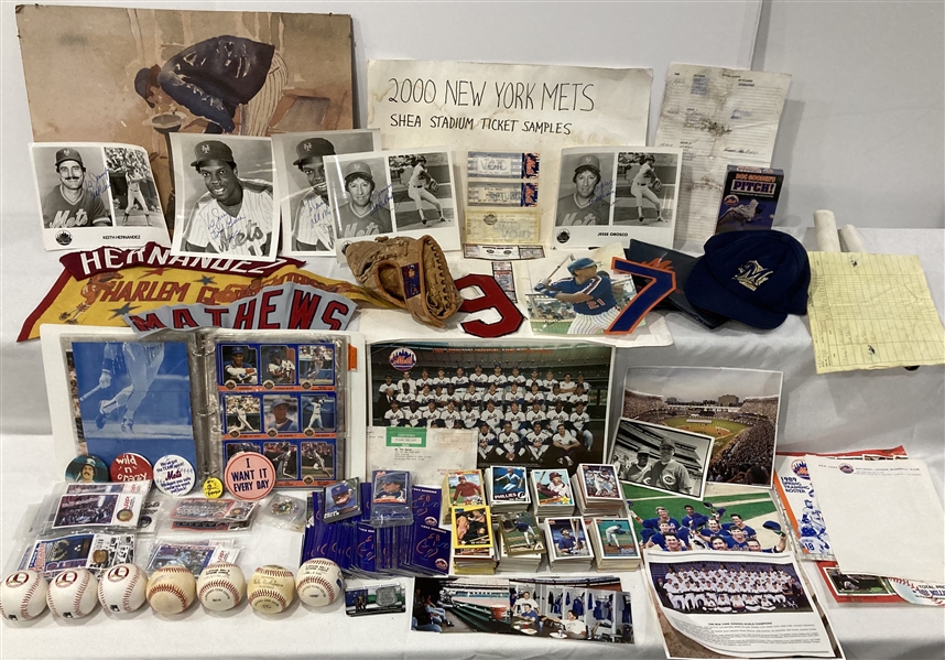 1980s-2000s New York Mets Photos, Trading Cards, Baseballs, Pinback Buttons, Shea Stadium Home Clubhouse Watercolor Painting & more 