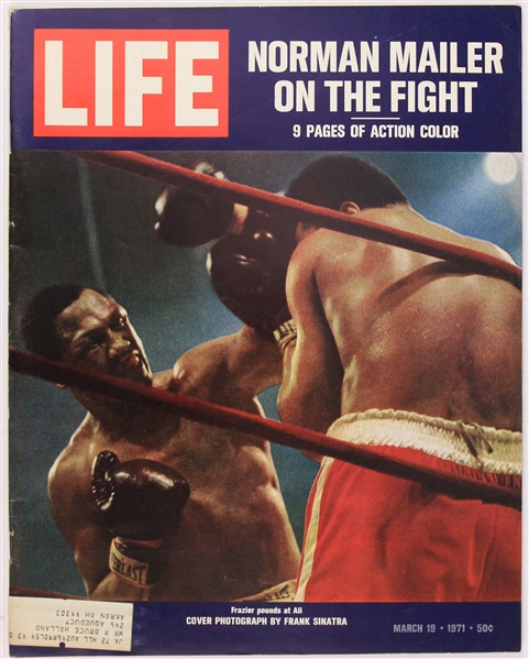 1971 Muhammad Ali & Joe Frazier "Norman Mailer on the Fight" Life Magazine 