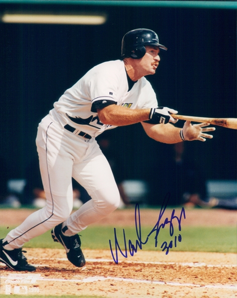 1999 Wade Boggs Tampa Bay Devil Rays Signed 8" x 10" Photo (JSA)