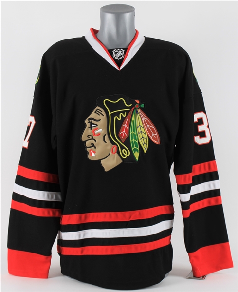 2010 Adam Burish Chicago Blackhawks Signed Jersey (JSA)
