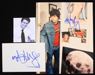 1990s Mark Wahlberg Boogie Nights Signed 8" x 10" Photo & 4" x 6" Index Card - Lot of 2 (JSA)