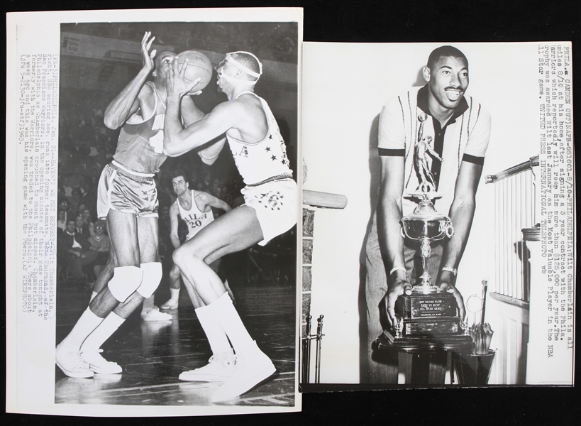 1960-65 Wilt Chamberlain Philadelphia Warriors Wire Photos - Lot of 2