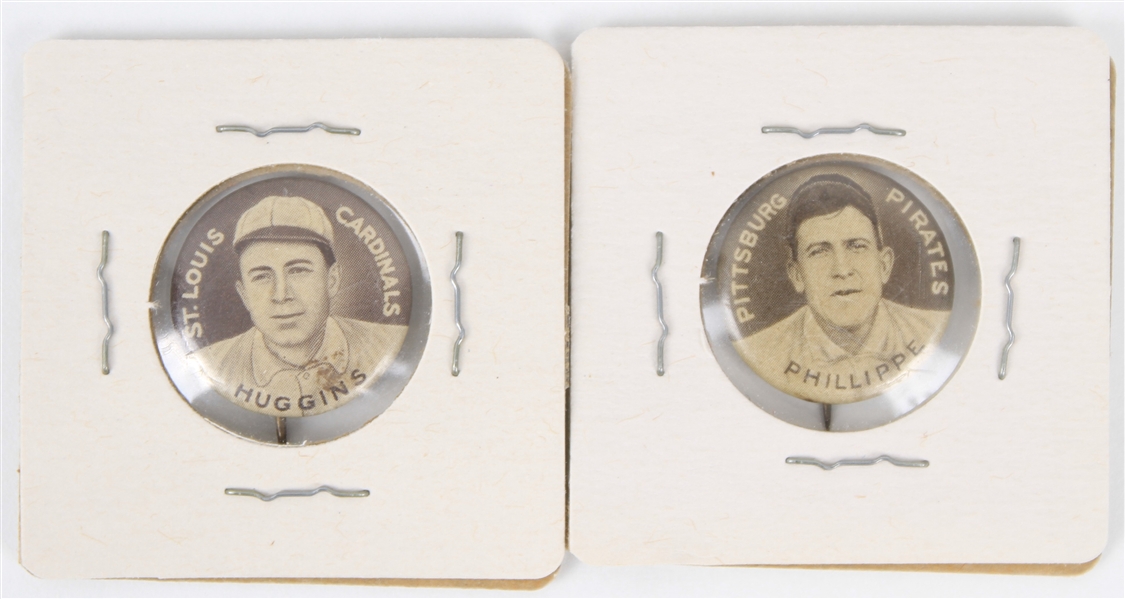 1910-12 Miller Huggins Deacon Phillippe Cardinals/Pirates 0.75" Sweet Caporal Pinback Buttons - Lot of 2