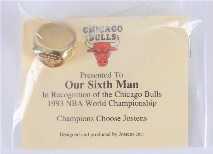 1993 Chicago Bulls MIB Our Sixth Man Commemorative Championship Ring