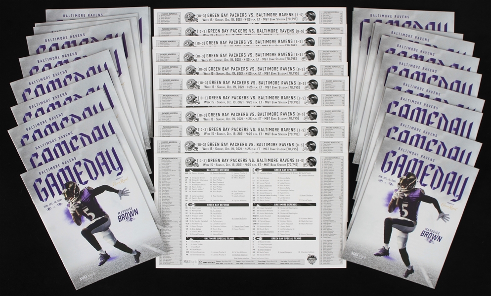 2021 Aaron Rodgers Ties Brett Favre for Green Bay Packers TD Record Game Programs - Lot of 25