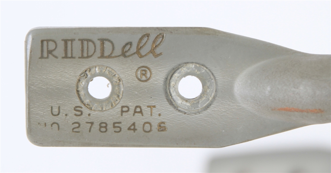 Lot Detail - 1960's Riddell One Bar Football Helmet Facemask (MEARS LOA)