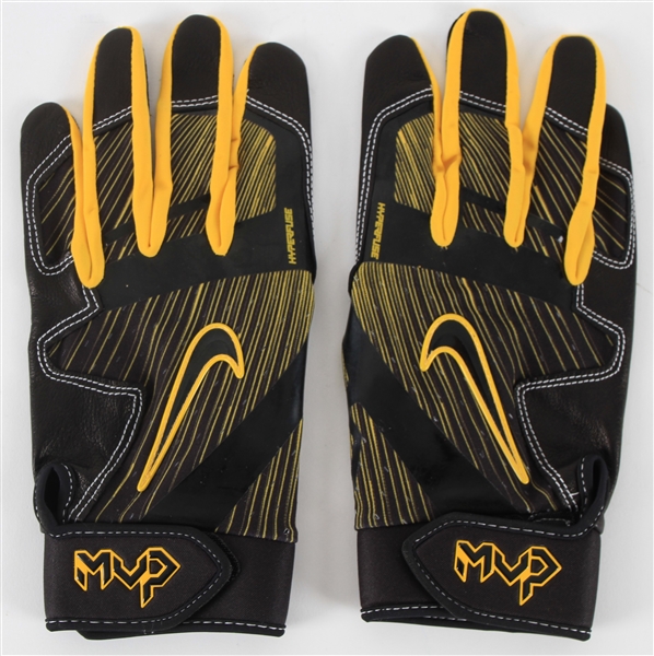 2018 Mookie Betts Boston Red Sox Nike Batting Gloves (MEARS LOA/Fanatics)