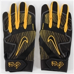 2018 Mookie Betts Boston Red Sox Nike Batting Gloves (MEARS LOA/Fanatics)