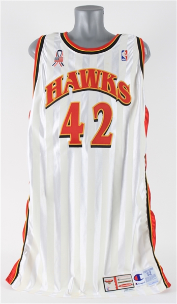 2001-02 Theo Ratliff Atlanta Hawks Signed Home Jersey (MEARS LOA/JSA)