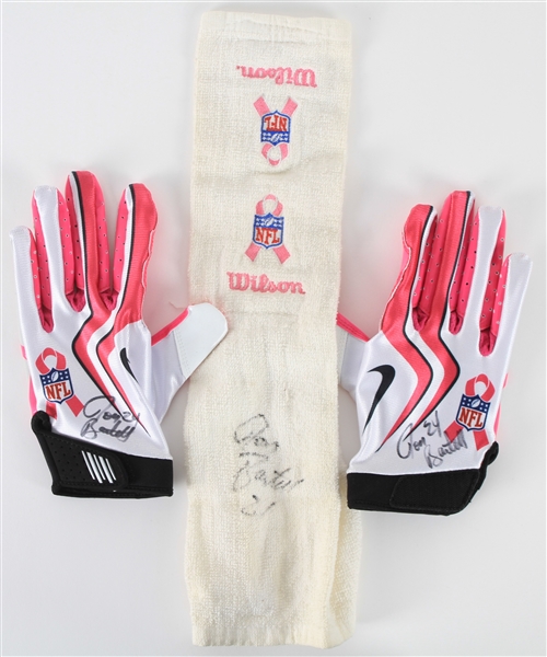 2008-09 Ron Bartell St. Louis Rams Signed NFL Breast Cancer Awareness Gloves & Towel (MEARS LOA & PSA/DNA)