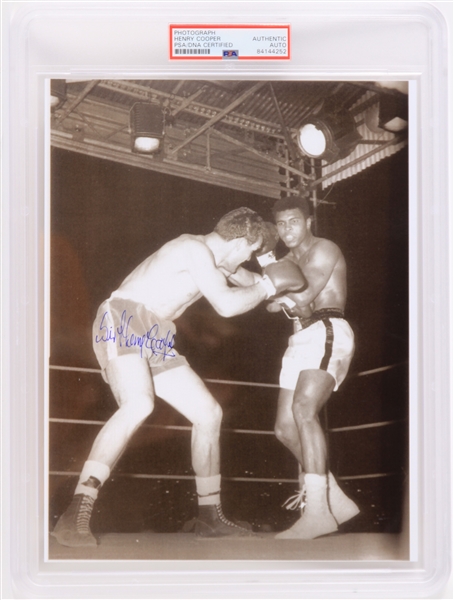 1963 Sir Henry Cooper Fighting Muhammad Ali Signed 8x10 Photo (PSA/DNA Slabbed)