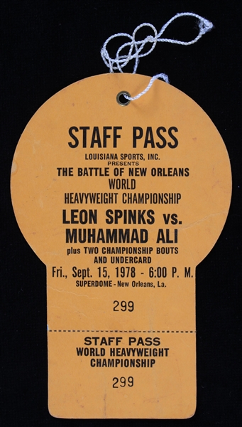 1978 Joe Frazier Autographed Muhammad Ali vs Leon Spinks Staff Pass (JSA) 