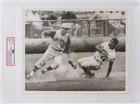 1961 Hank Aaron Milwaukee Braves 8" x 10" Original Photo (PSA Slabbed Type 1)