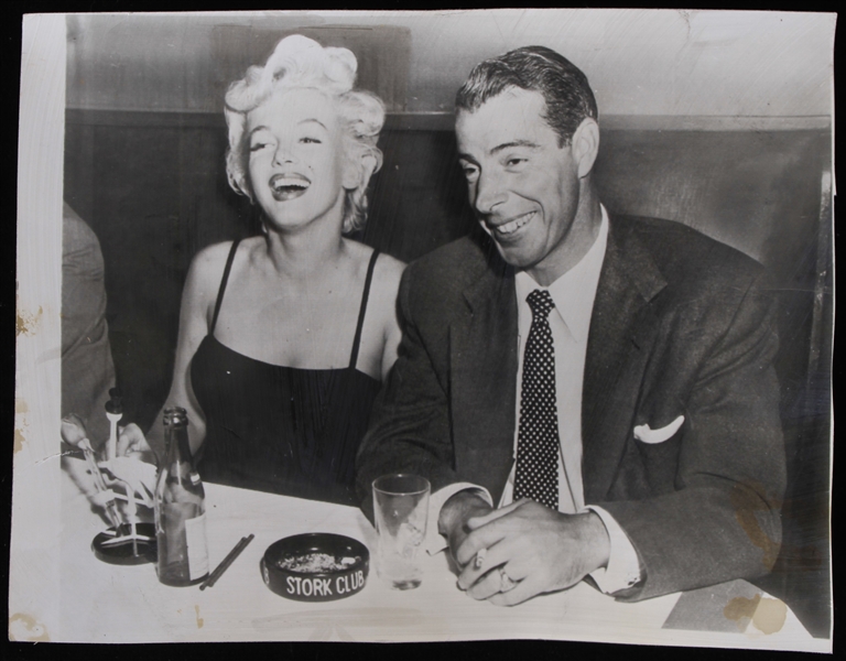 1954 Joe DiMaggio and Marilyn Monroe Black and White 6x8 Photo