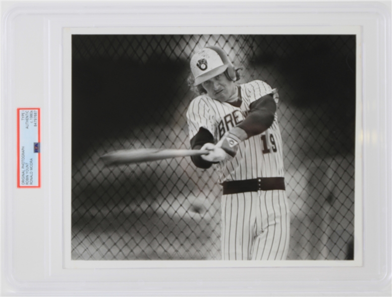 1980s Robin Yount Milwaukee Brewers 8x10 Black and White Ronald Modra Photo (Type I) (PSA Slabbed)