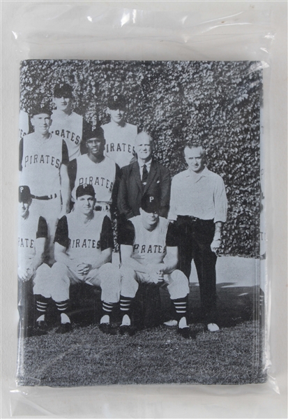 1960 Stone Mint Unused Pittsburgh Pirates Team Photo Wallet (Old Store Stock)