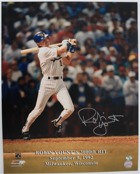 2006 Robin Yount Milwaukee Brewers Signed 16" x 20" 3,000th Career Hit Photo (JSA)