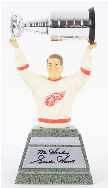 2000s Gordie Howe Detroit Red Wings Signed 10.5" Upper Deck Mr. Hockey Bust (JSA)