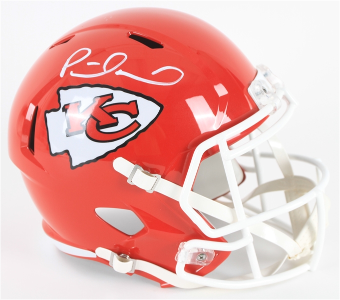 2019 Patrick Mahomes Kansas City Chiefs Signed Full Size Display Helmet (*JSA*)
