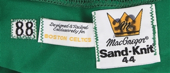 1988-89 Boston Celtics Shooting Shirt #33 written on tag (MEARS LOA) 