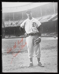 1947-1971 Gordie Howe Detroit Red Wings (Detroit Tigers) Autographed 8x10 Black and White Photo (JSA)
