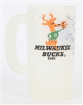 1986 Milwaukee Bucks Facsimile Team Signed Old Style Beer Mug