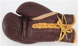 1970 Muhammad Ali World Heavyweight Champion Signed Oscar Bonavena Everlast Training Glove (MEARS LOA)