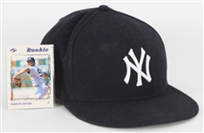 2010-11 Mariano Rivera New York Yankees Game Worn Cap + Score Rookie Baseball Trading Card (MEARS LOA)