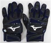 2022 Josh Donaldson New York Yankees Game Worn Mizuno Batting Gloves (MEARS LOA)