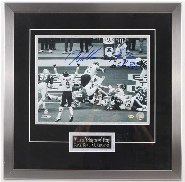 2006 William "Refrigerator" Perry Chicago Bears Signed 22" x 22" Framed Super Bowl XX Photo (Jeffs Sports)