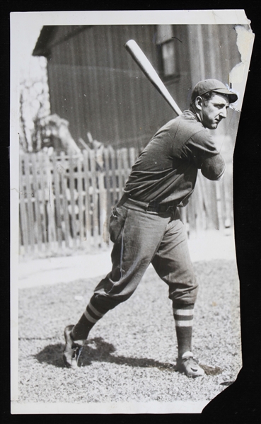 1938 Ernie Lombardi Cincinnati Reds 5"x8" B&W Chicago Sun Times Photo